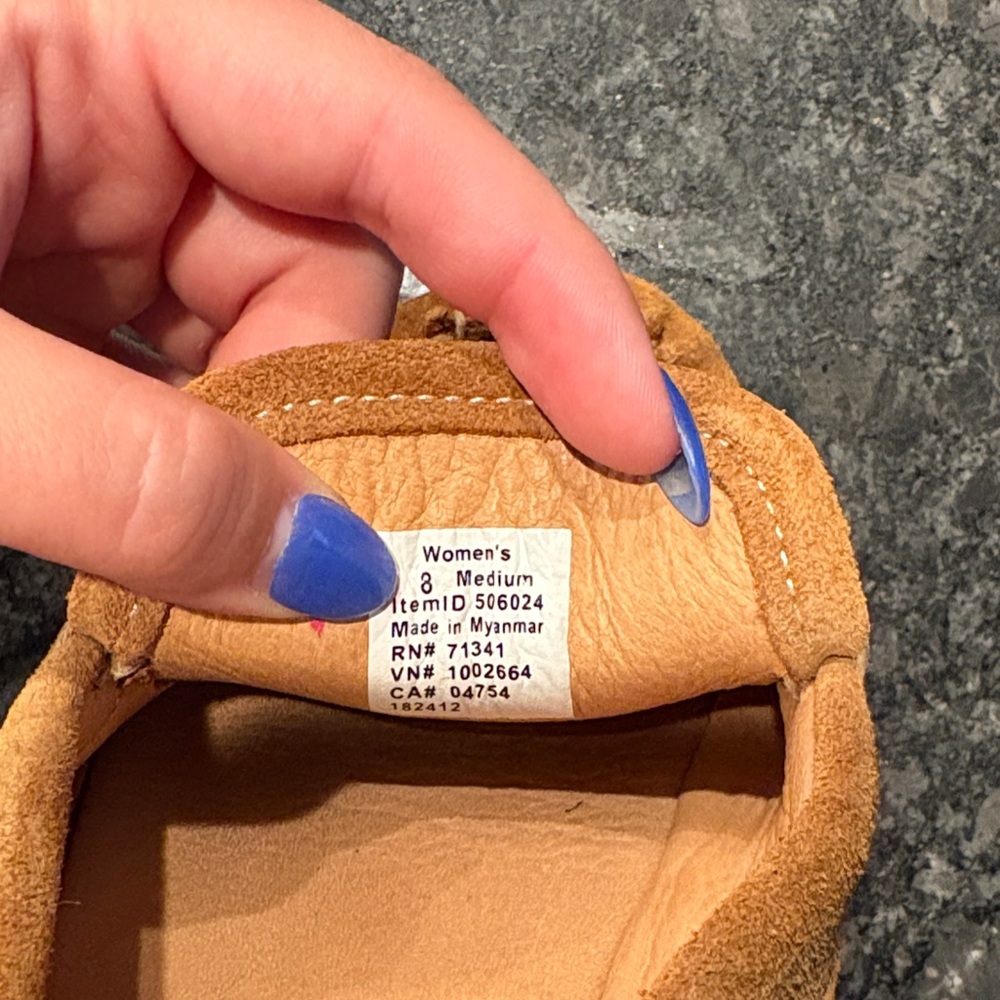 L.L. Bean Women’s wicked good deer skin lined slippers - Picture 3 of 3